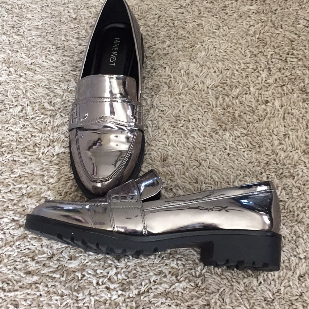 Shoes - Picture 3 of 4